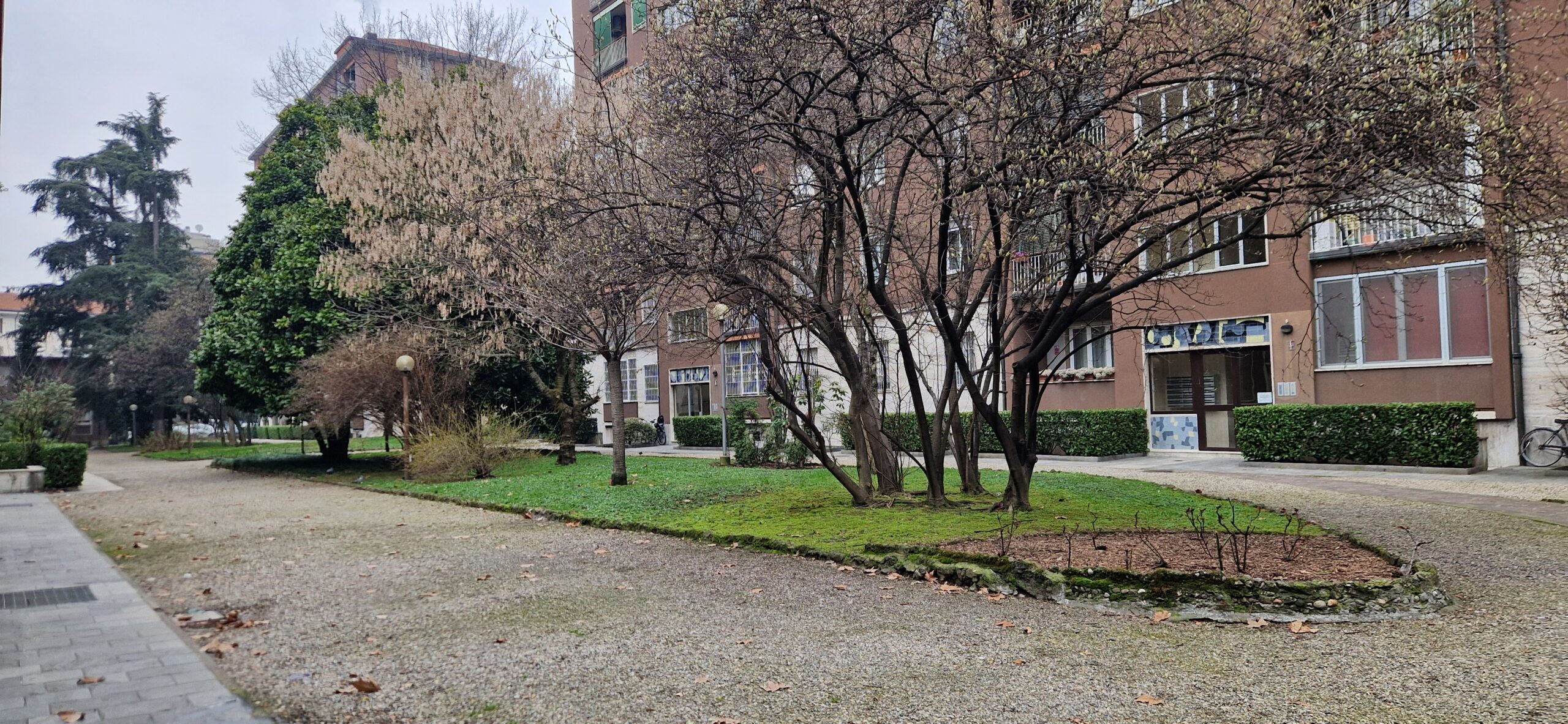 Trilocale piano alto zona Bocconi